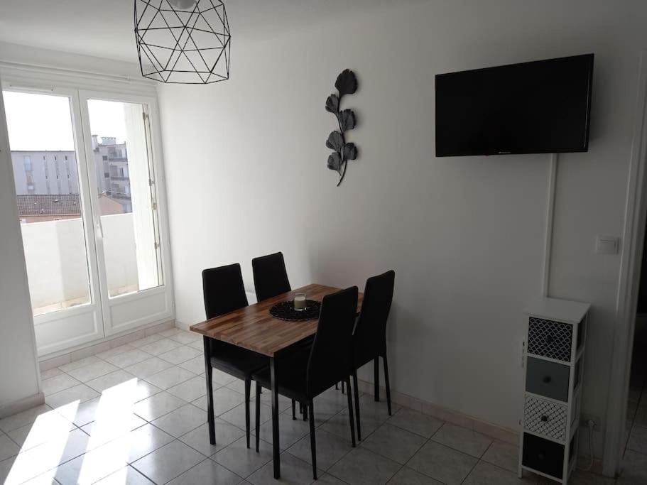 Appartement 2/4 Pers Proche Centre Avec Balcon, Parking Narbonne